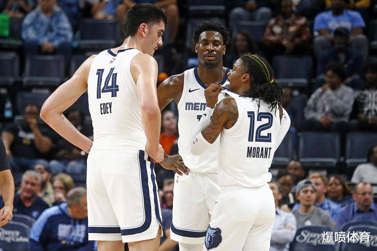 拜仁莱万多夫斯基关键进球锁定胜局（莱万关键破门助拜仁锁定胜利）