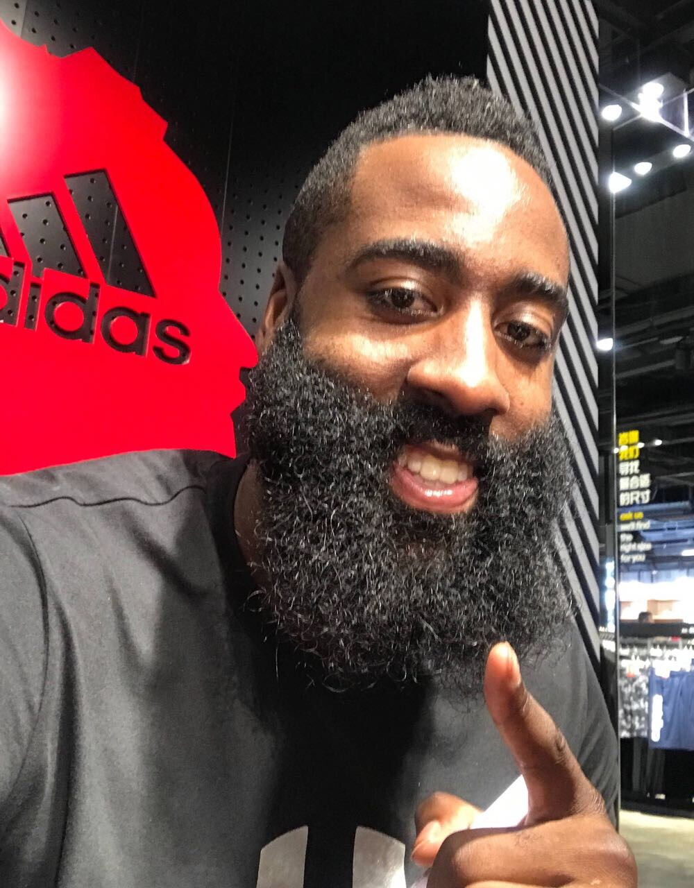 记者：罗马评估迪巴拉续约，任何报价都会远低于现有800万年薪（记者：罗马正评估与迪巴拉续约，报价或显著低于其现有800万年薪）