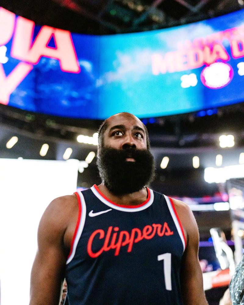 记者：申花队已于昨晚返回上海，迎来5天假期进行休整（记者：申花昨夜返沪，开启为期5天的假期休整）