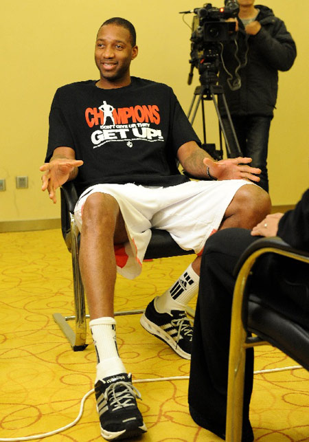 维埃里谈德比：也许国米应该踢得难看一点然后多进几个球（维埃里谈德比：国米不必追求好看，踢得务实才能多进球）